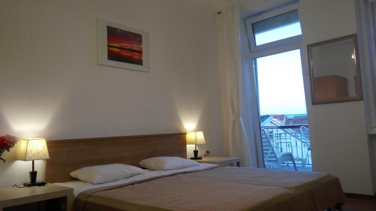 Apartmani Lela Selce Exterior photo