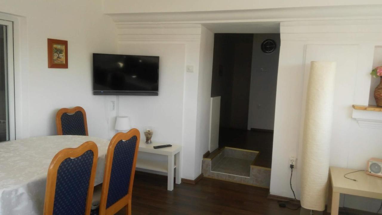 Apartmani Lela Selce Exterior photo