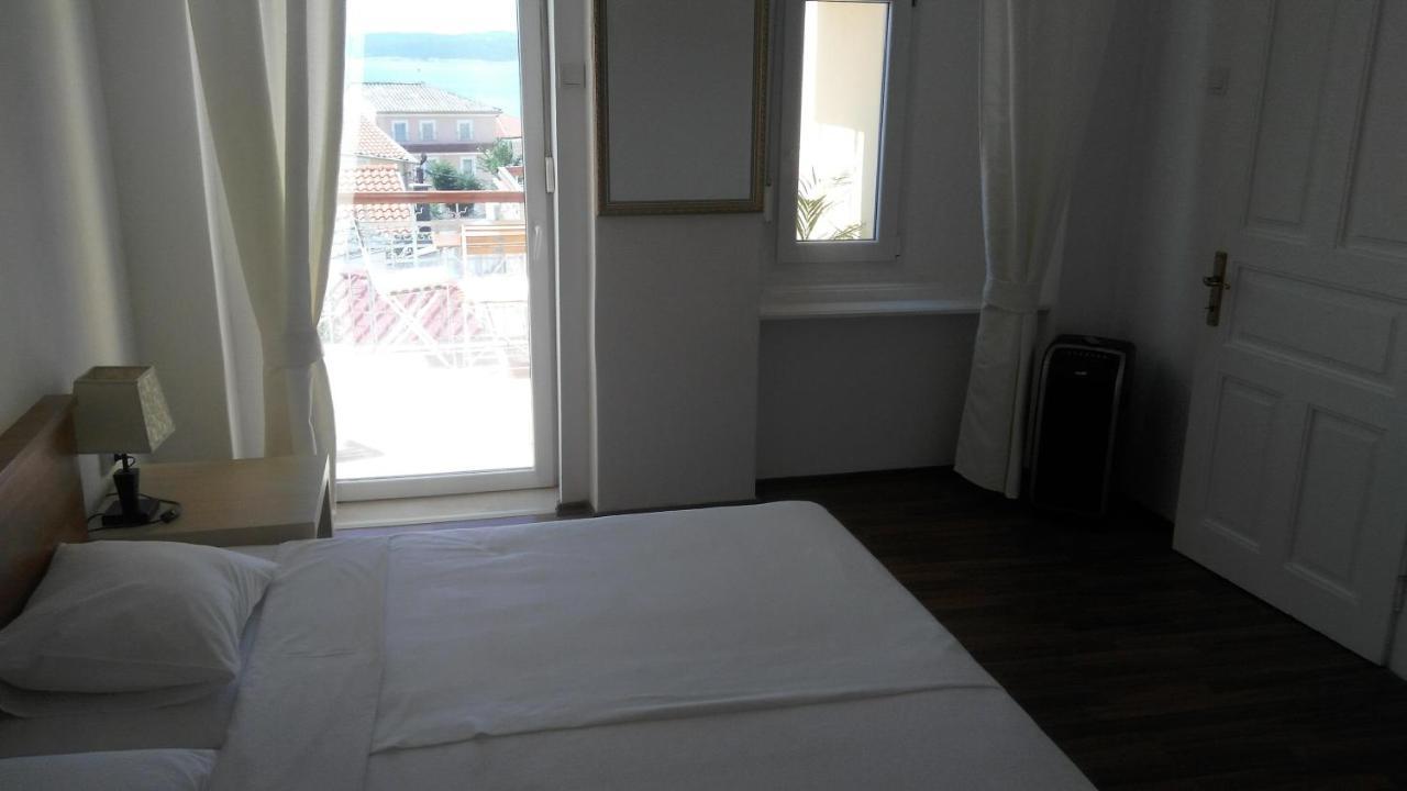Apartmani Lela Selce Exterior photo